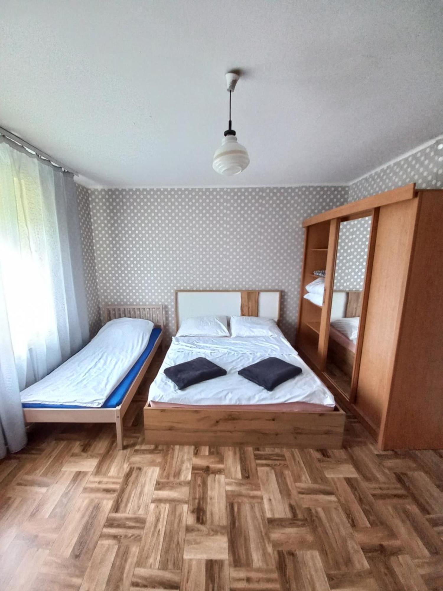 Wiejski Relax Pod "Zelaznym Szlakiem" Jastrzębie Zdrój Exteriör bild